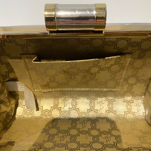 Small silver clutch with gold accents & chain - Picture 3 of 3